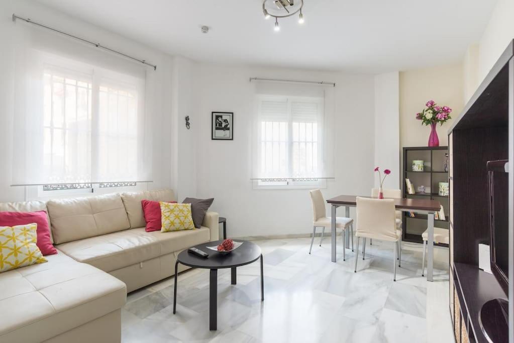 Bright, Quiet And Nice Ground Floor In The Center Málaga Exteriör bild