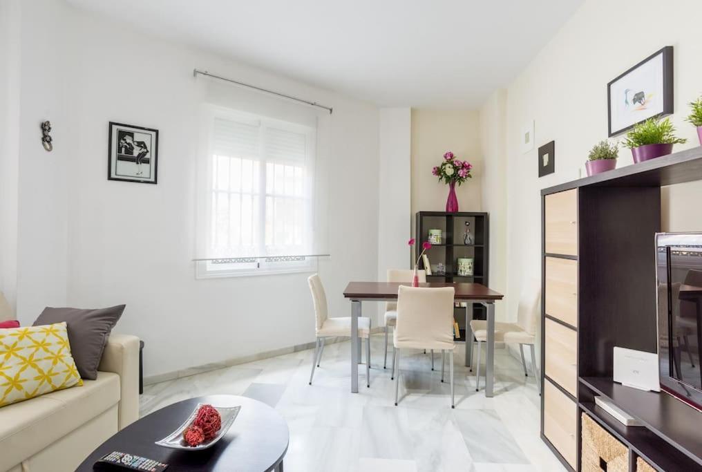 Bright, Quiet And Nice Ground Floor In The Center Málaga Exteriör bild