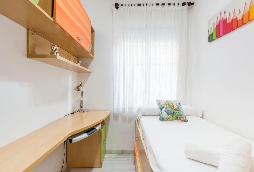 Bright, Quiet And Nice Ground Floor In The Center Málaga Exteriör bild